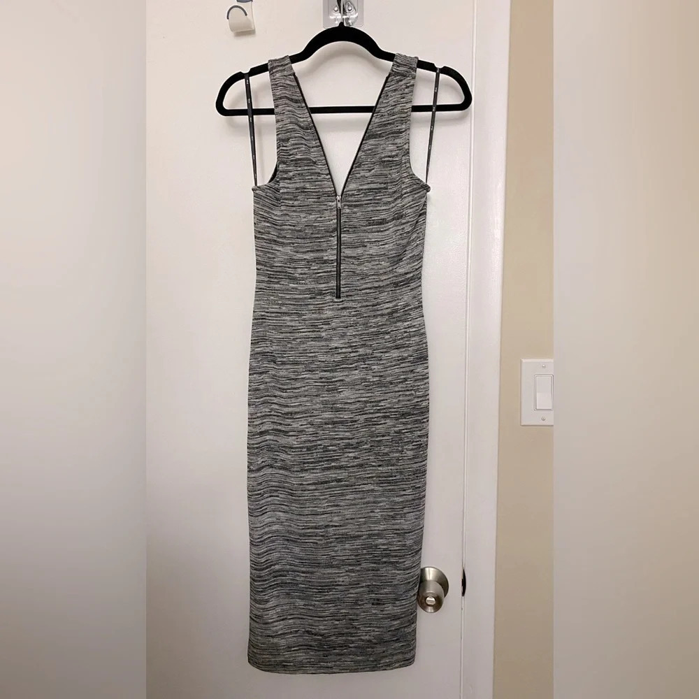 NWT Iris LA Gray and Black Zipper Front Midi Dress Medium